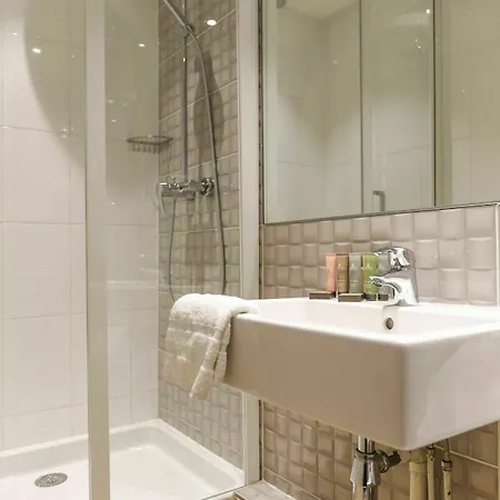 Avalon Gare Du Nord Hotel