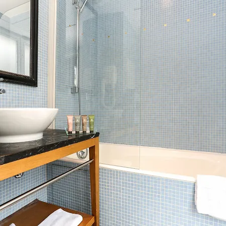 Otel Avalon Gare Du Nord Paris